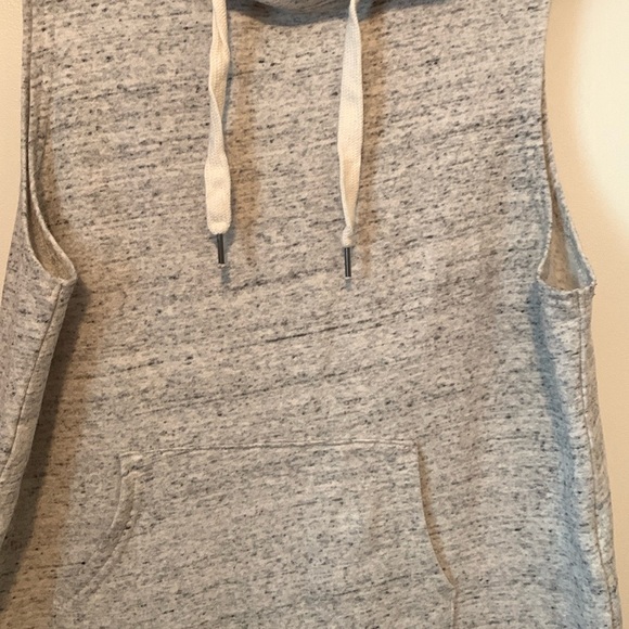 Like New BDG Sleeveless Grey Peppered Vest Hoodie With Pocket Pouch Size Large - Picture 2 of 5